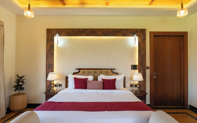 ELIVAAS Tiger Cave Suite with Pvt Pool