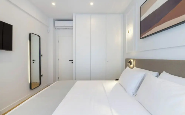Michalakopoulou Cover & Bright Apartment