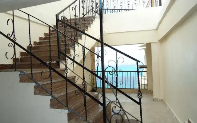 Cleopatra Hotel