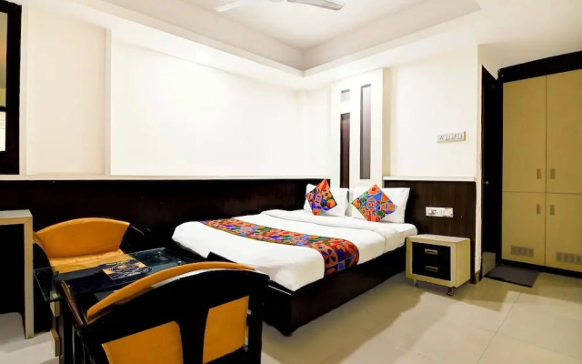 Fabhotel Park Street Inn