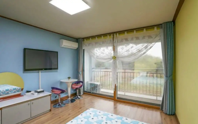 Sokcho White Lighthouse Pension