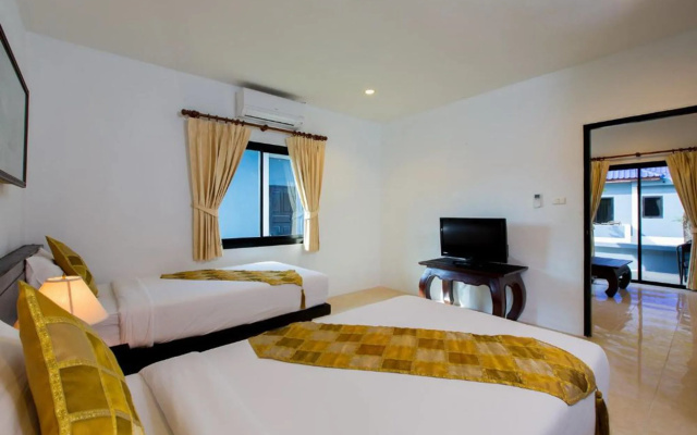 Praewa Villas Naiyang Phuket