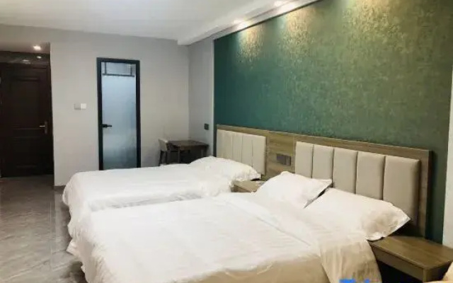 Longzhiyue Homestay (Dongguanjie Meishiguangchang)