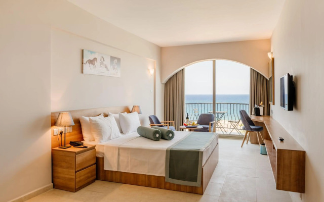 Olivia Palm Hotel