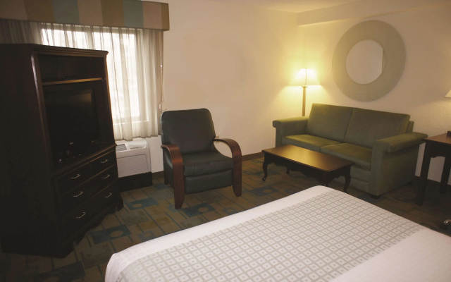 La Quinta Inn & Suites by Wyndham Boston Somerville