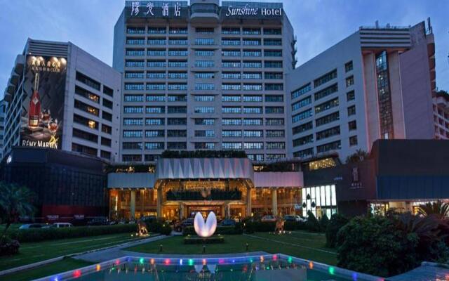 Отель Sunshine Hotel Shenzhen Китай, Шэньчжэнь - отзывы, цены и фото номеров - забронировать отель Sunshine Hotel Shenzhen онлайн вид на фасад