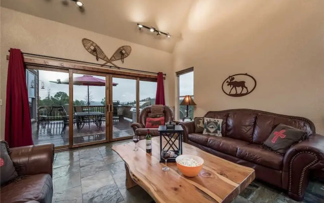 Casa Oso Grande - Four Bedroom Cabin with Hot Tub