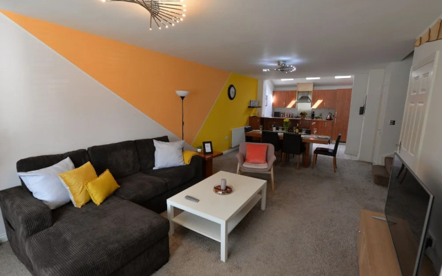 Delightful Holiday Home in Warwick near Castle