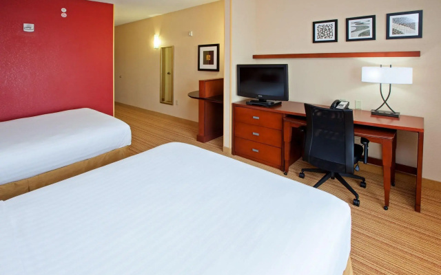 Courtyard by Marriott Louisville Northeast