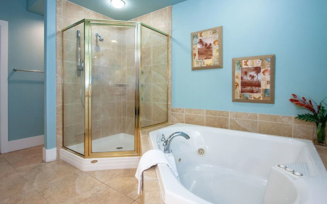 Poolside Condo With Bay Views - Unit Crc0309