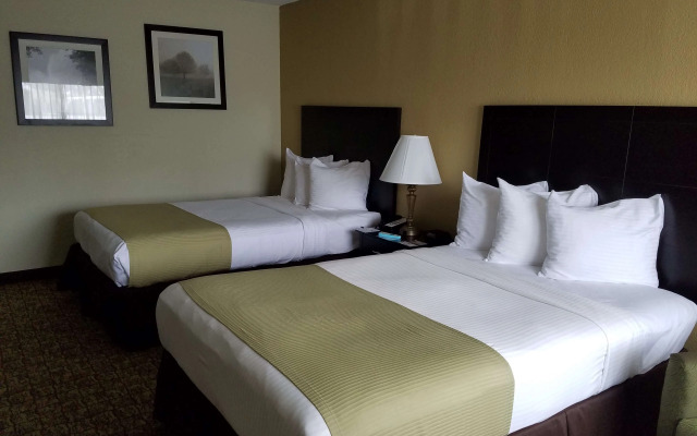 Best Western Crossroads Inn