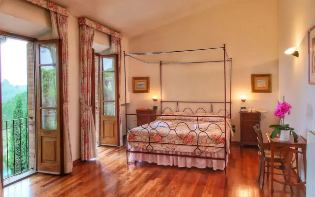 Cozy Holiday Home With Pool in Sienna Italy