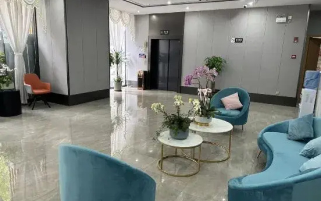 Karen Boutique Hotel（Shenzhen Fuxing subway station store）