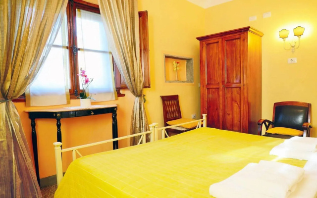 Sani Tourist House