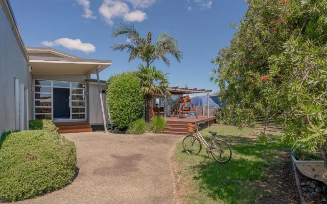 Harbourside Haven - Matarangi Holiday Home