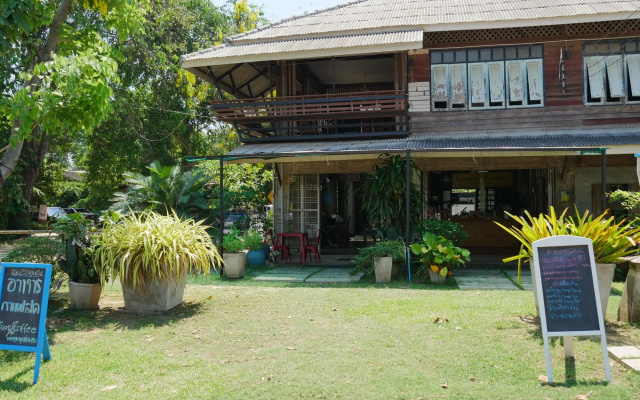 Mama's Tree Resort