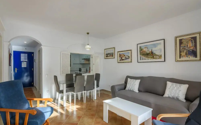 Cozy Apartment by the Sea