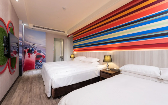 Holiday Garden Hotel SKM Park