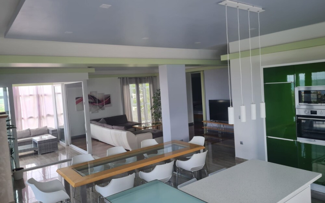 Villa Arres