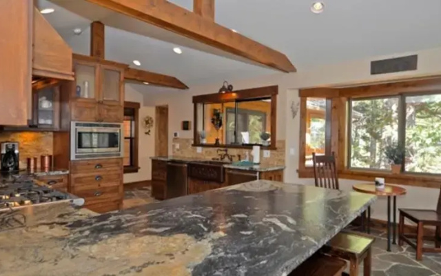 RedAwning Lodgepole Drive Holiday Home