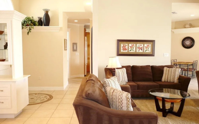 690 Pelican Court