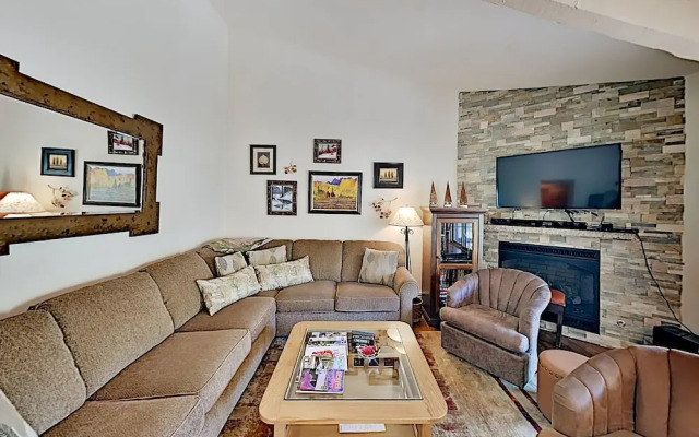 Alpine Condo in Snowmass Village by RedAwning