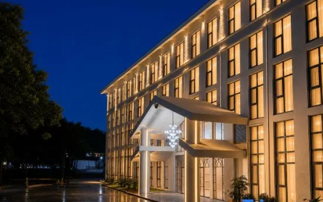 Jingranfu Homestay (Guiyang Huaxi College Town)