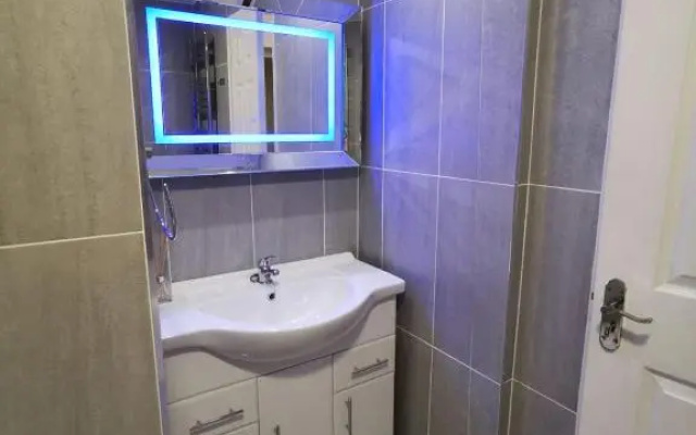 Glasgow Apartment