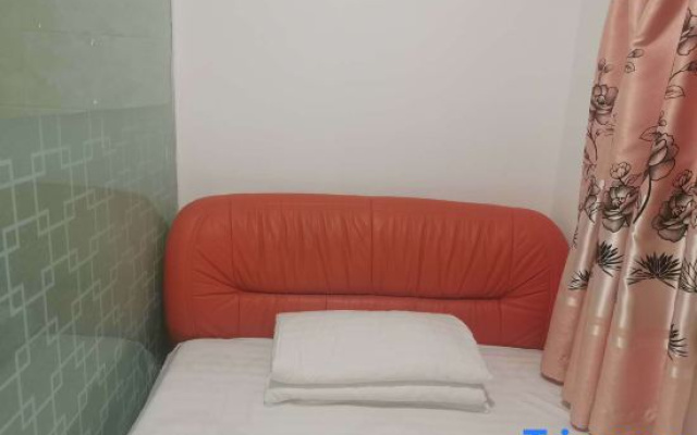 Yichun Xinxin Fashion Inn