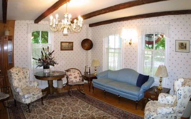 Christmans Windham House