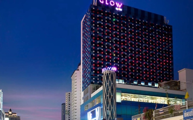 Отель Glow Pratunam Бангкок вид на фасад