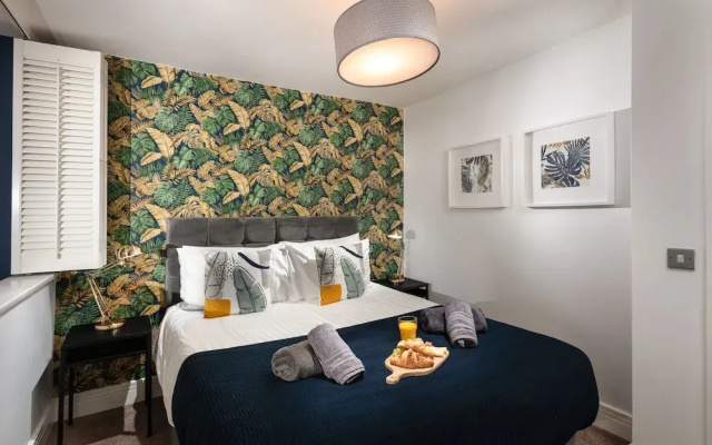 Plymouth City Centre Duplex Apartment