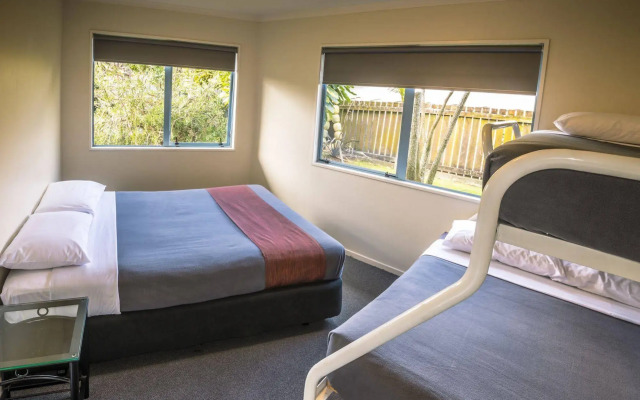 Gateway Motor Inn