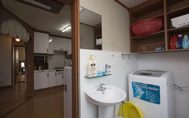 Jeju Tteul Anae Pension