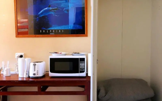 Central Jetty Motel