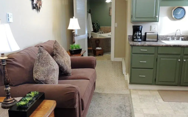 Donnas Premier Lodging