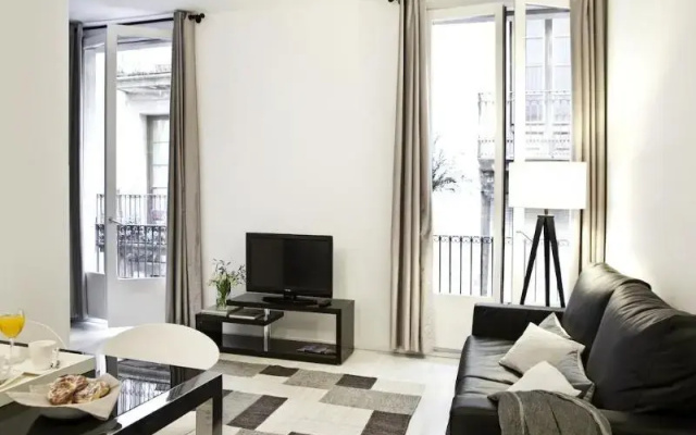 AinB Gothic Cathedral Apartments