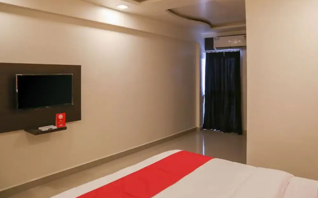 OYO 22066 Hotel Mayur