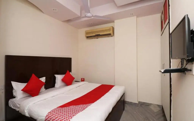 OYO 37652 Fountain Hotel