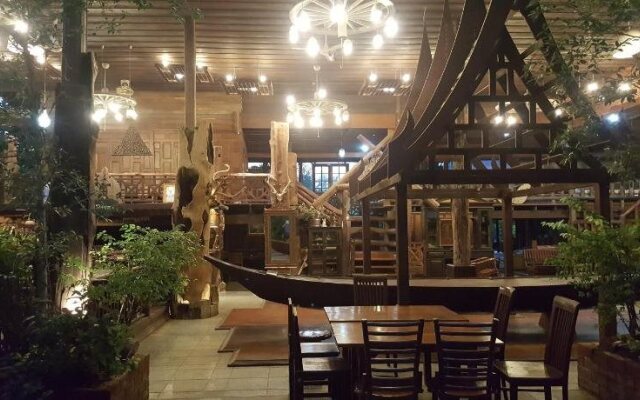 Ruean Mai Chai Khlong