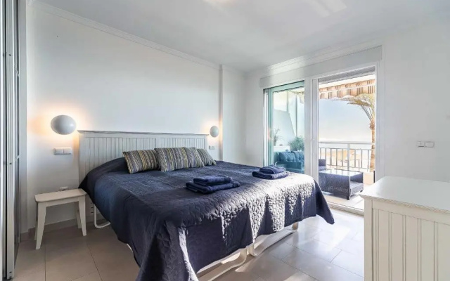 25-Modern Apartment in Paseo Maritimo, Fuengirola!