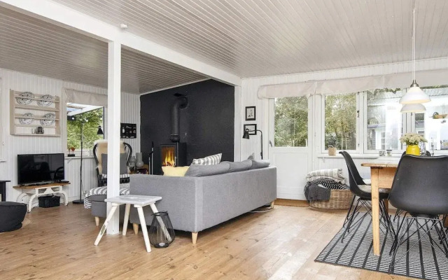 5 Person Holiday Home in Thyholm