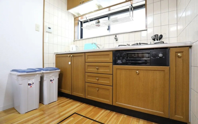 Tsuru House