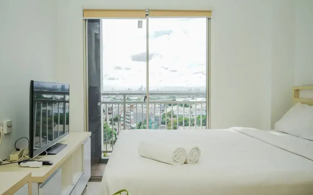 Cozy Living Studio Apartment Springwood Residence near IKEA Alsut