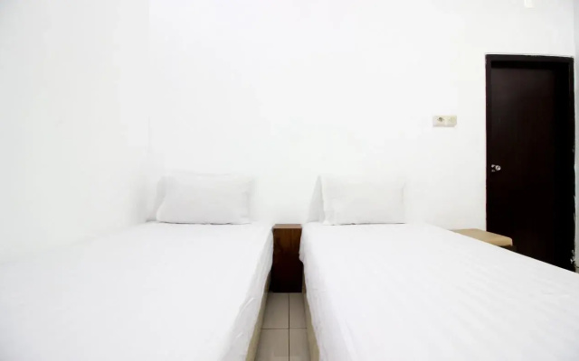 RedDoorz near Adisucipto Airport 3