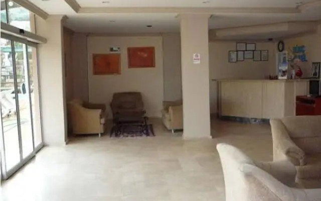 Dinc Hotel