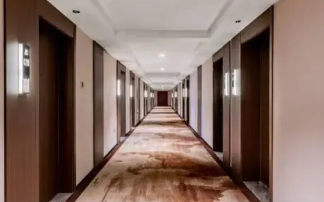 Ordos Yellow River·Sunshine Hotel (Yinken Park Branch, Dalate Banner)