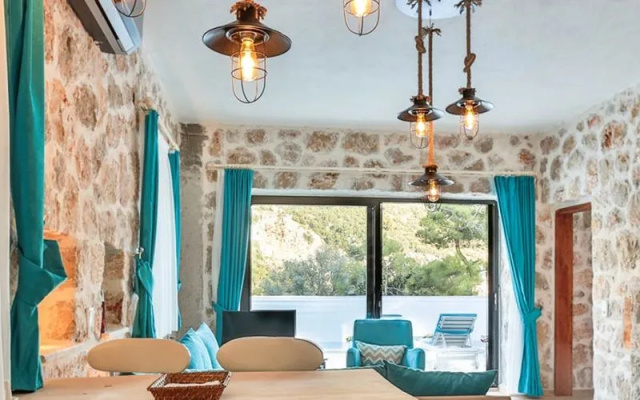 Villa Stone House 2