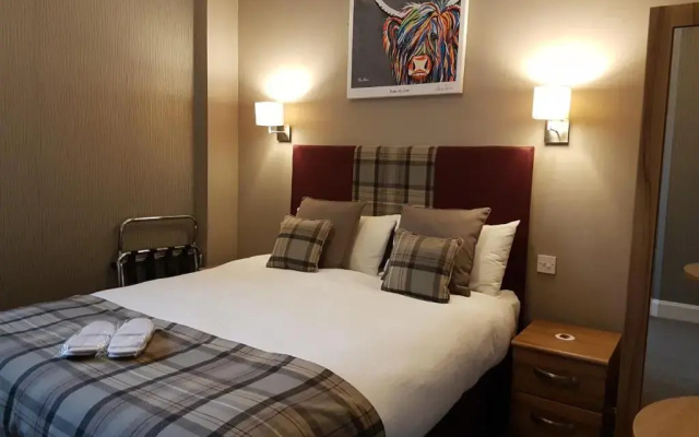 Fairburn Hotel