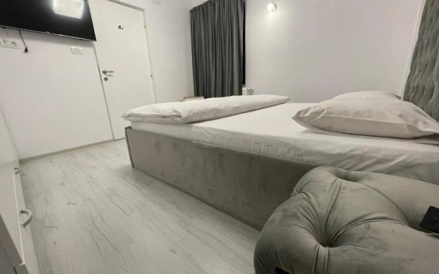Jolie Luxury Apartments II